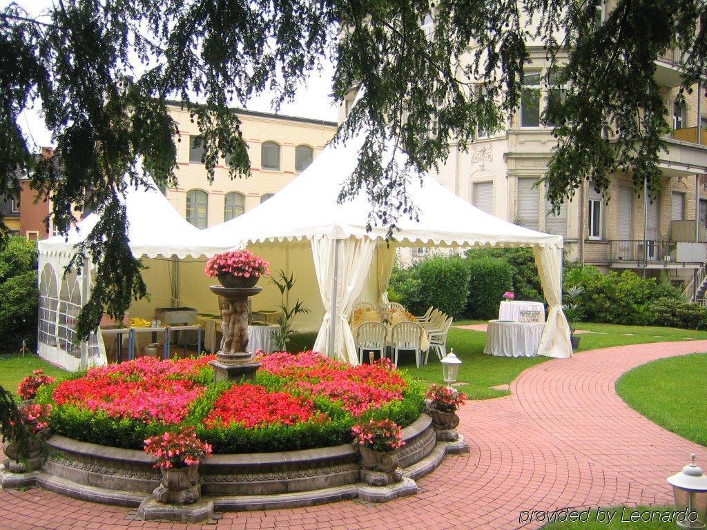 Am Sophienpark 4*